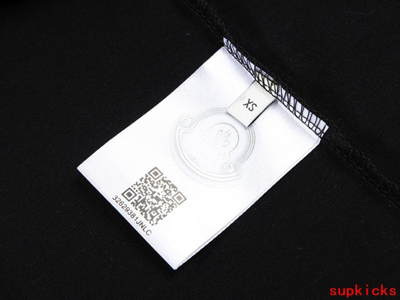 Moncler Luxury Cloth