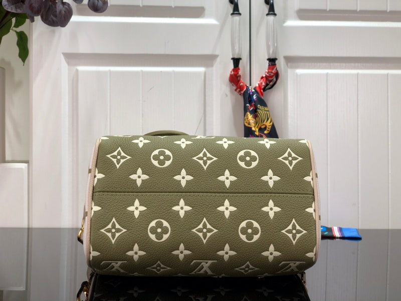 I W Fashion Lu-Vi Bags - 16909