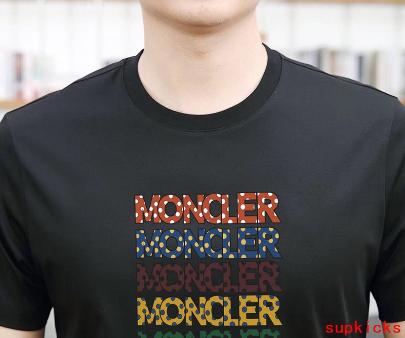 Moncler Luxury Cloth