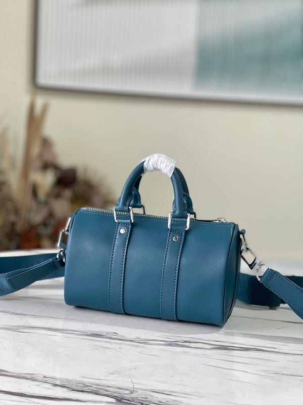 I W Fashion Lu-Vi bags - 17038