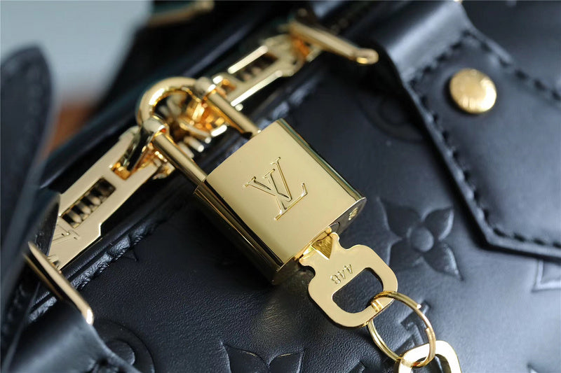 I W Fashion Lu-Vi bags - 8155
