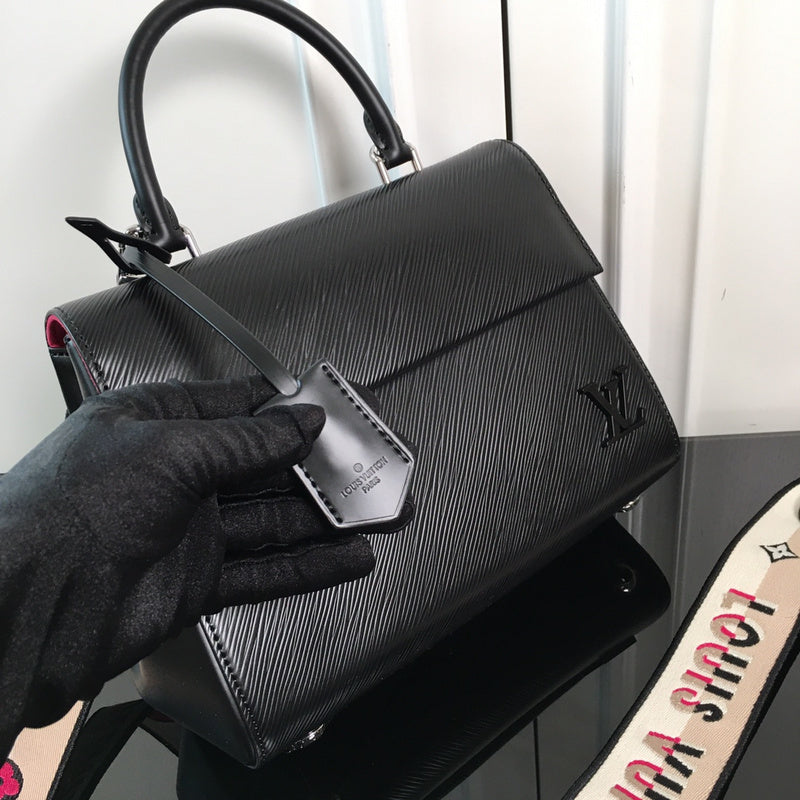 I W Fashion Lu-Vi bags - 17103