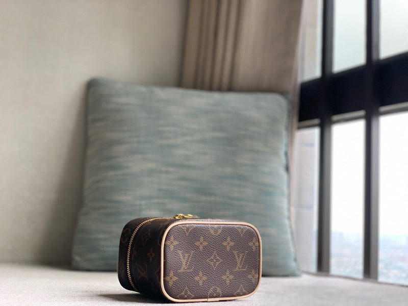 PHA - LOV Bags - 370