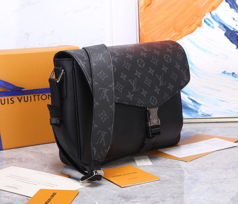 I W Fashion Lu-Vi bags - 17329