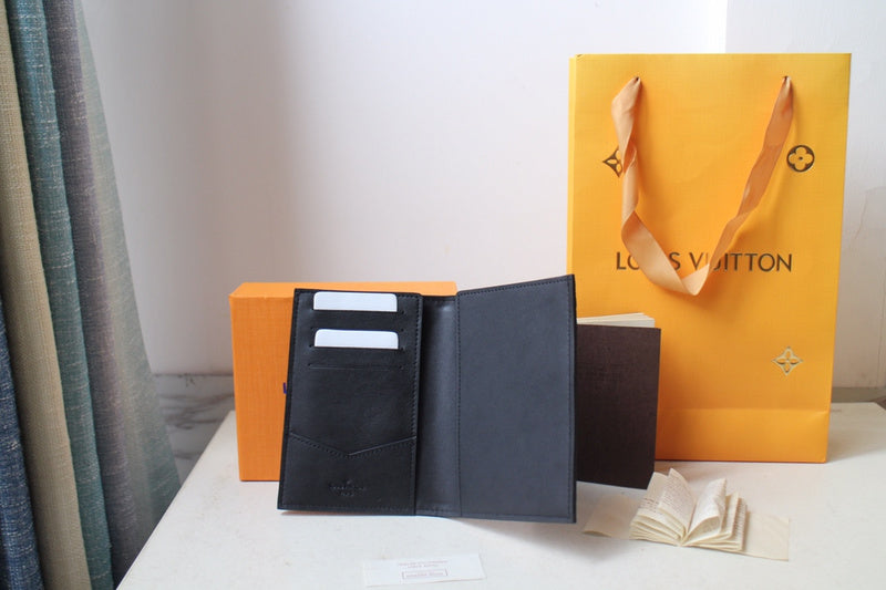 LOV2 Bags - Luxurious Bags  2784