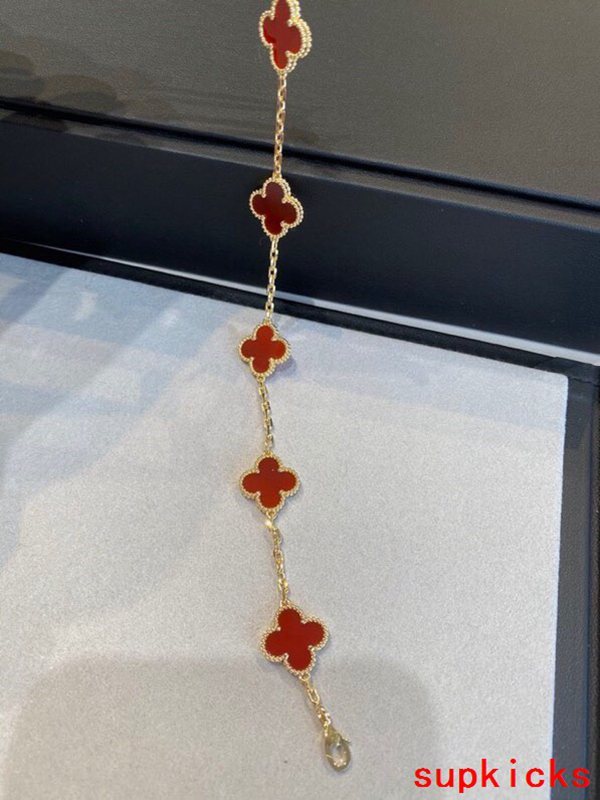 Van Cleef & Arples Jewelry