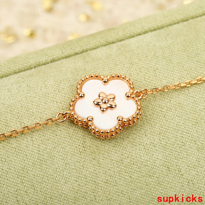 Van Cleef & Arples Jewelry