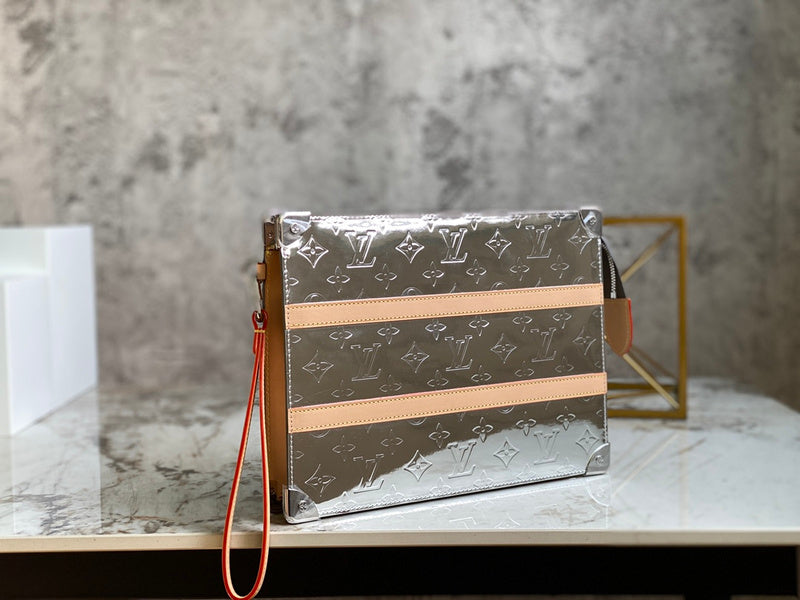 I W Fashion Lu-Vi bags - 17276