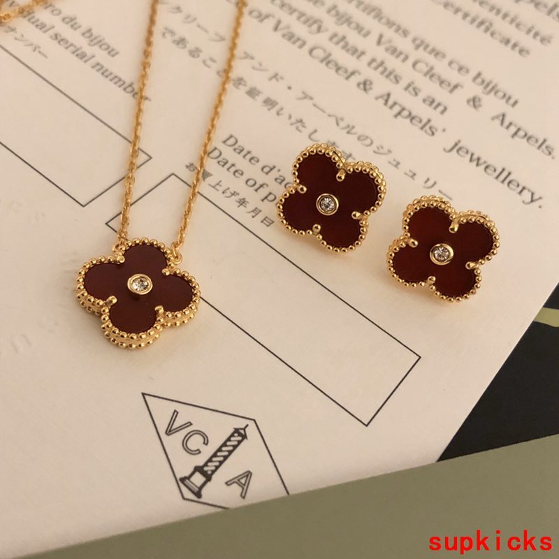 Van Cleef & Arples Jewelry