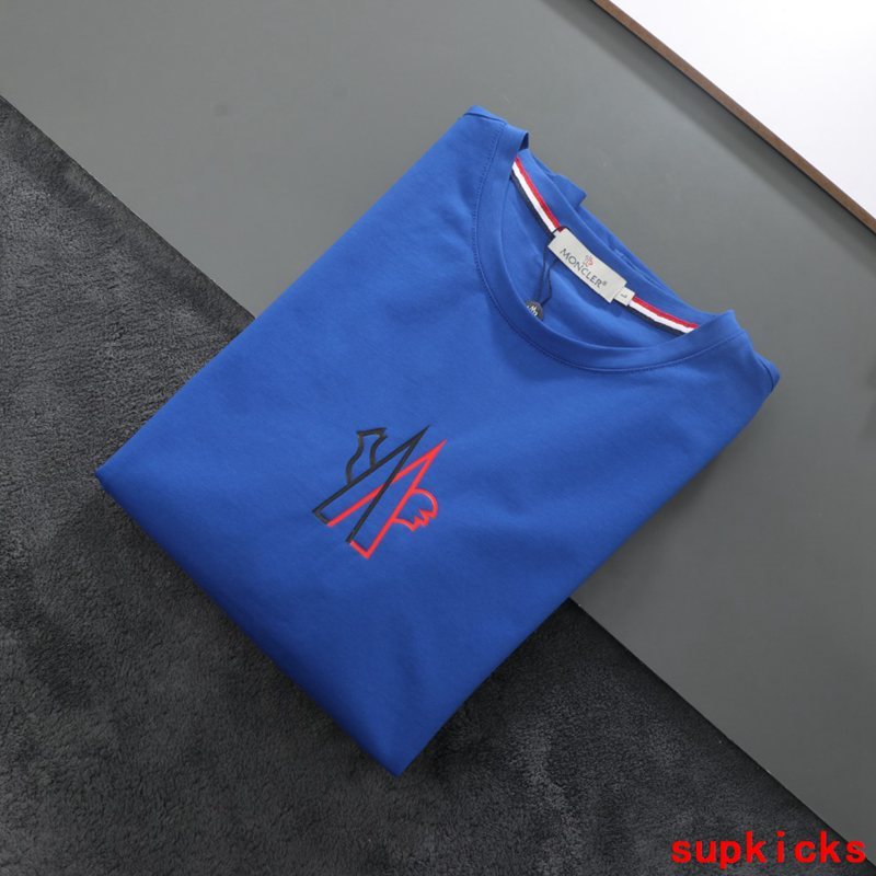 Moncler Luxury Cloth
