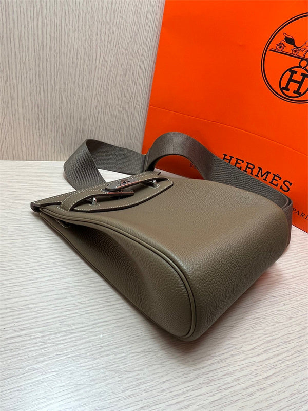 PHA - HMS Bags - 692
