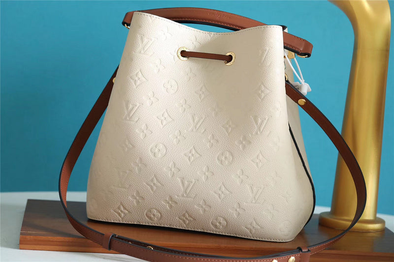 I W Fashion Lu-Vi bags - 8557