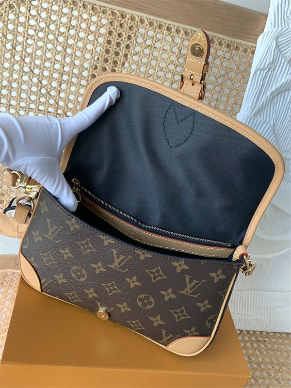 PHA - LOV Bags - 381