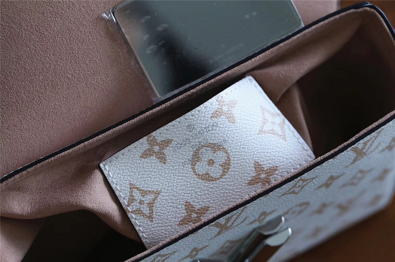 I W Fashion Lu-Vi bags - 8471