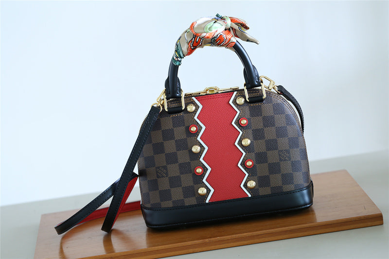 I W Fashion Lu-Vi bags - 8262