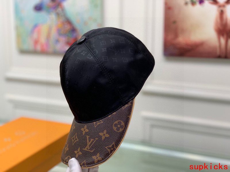 Louis Vuitton Luxury Cap