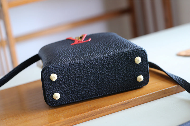 I W Fashion Lu-Vi bags - 8347