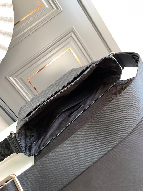 I W Fashion Lu-Vi Bags - 16949
