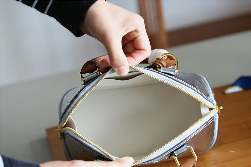 I W Fashion Lu-Vi bags - 8273