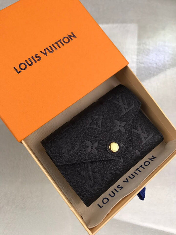 I W Fashion Lu-Vi bags - 8990