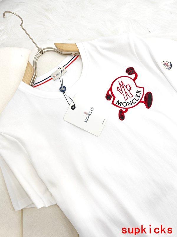 Moncler Luxury Cloth