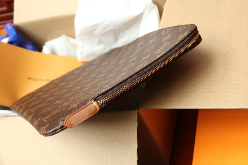 I W Fashion Lu-Vi Bags - 16926
