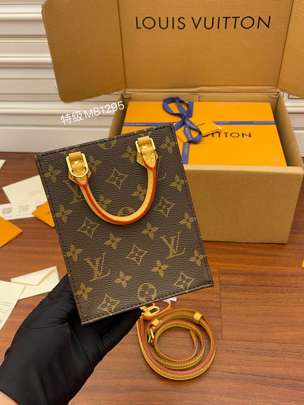 I W Fashion Lu-Vi Bags - 16638