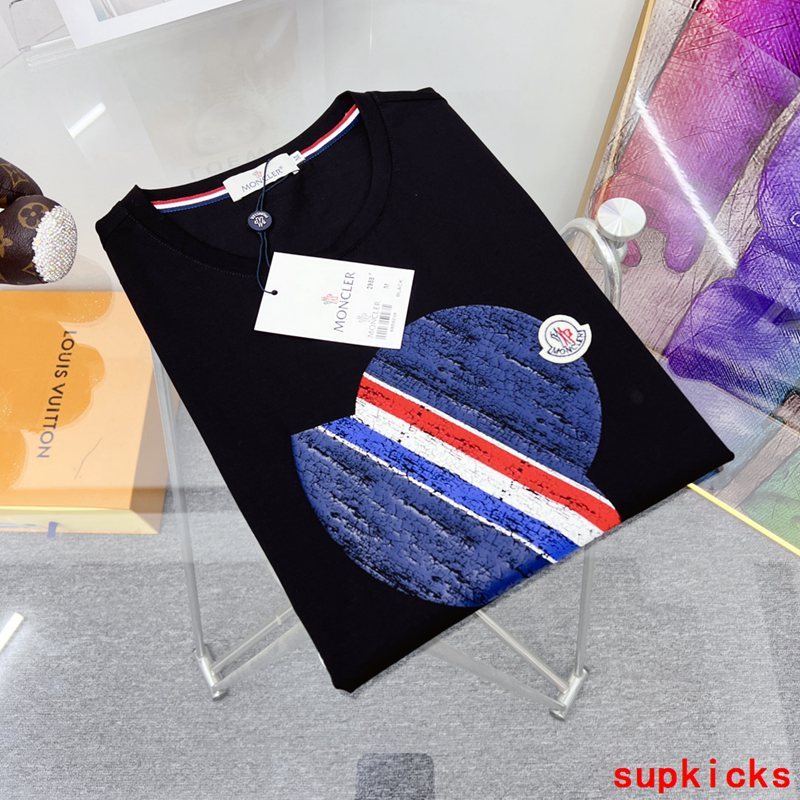 Moncler Luxury Cloth