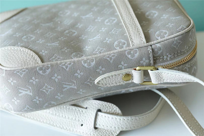 I W Fashion Lu-Vi bags - 9895