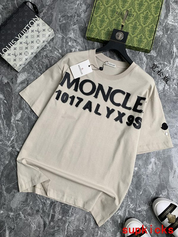 Moncler Luxury Cloth
