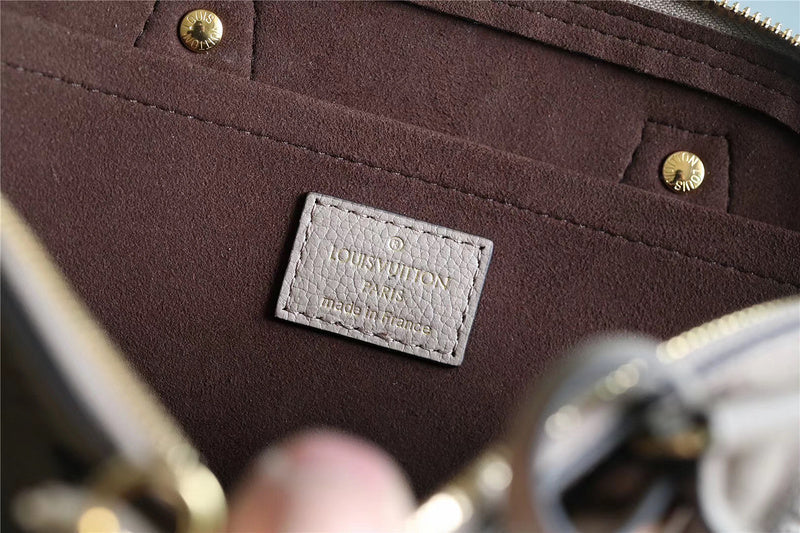 I W Fashion Lu-Vi bags - 8295