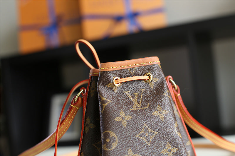 I W Fashion Lu-Vi bags - 9390