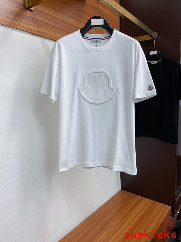 Moncler Luxury Cloth