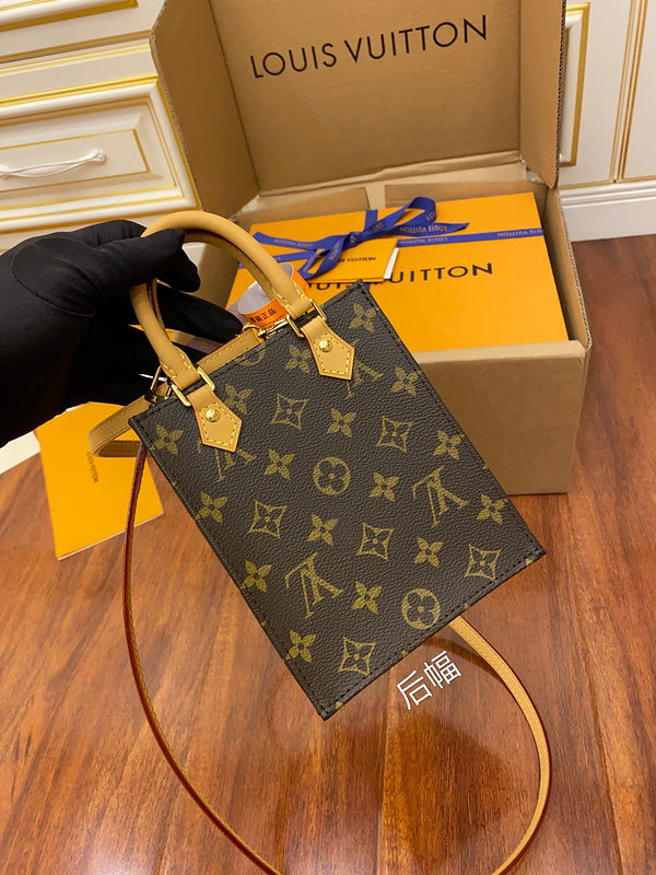 I W Fashion Lu-Vi bags - 17663