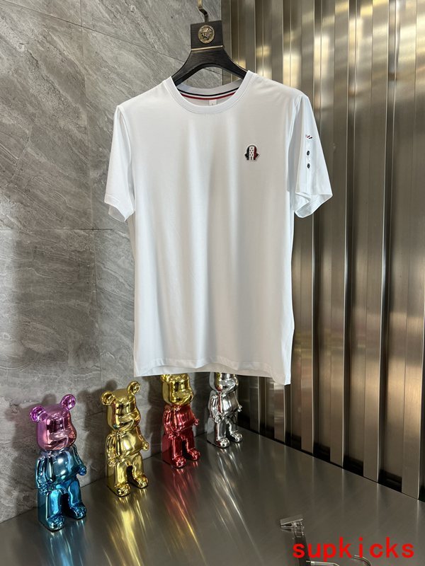 Moncler Luxury Cloth