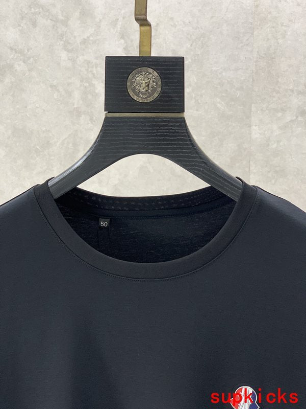 Moncler Luxury Cloth