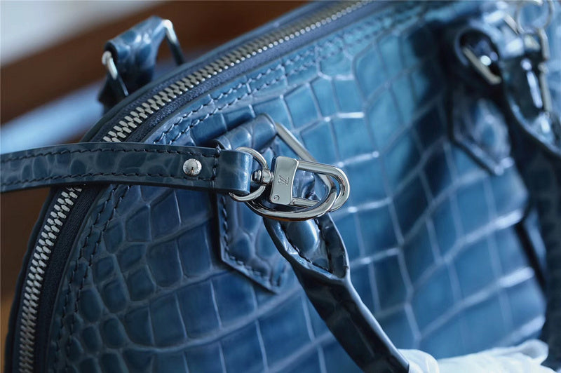 I W Fashion Lu-Vi bags - 8286