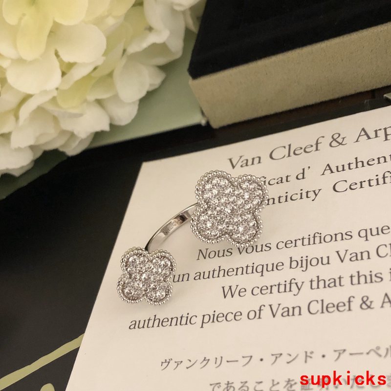 Van Cleef & Arples Jewelry