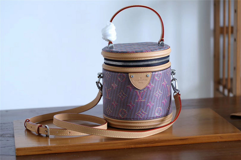 I W Fashion Lu-Vi bags - 8621
