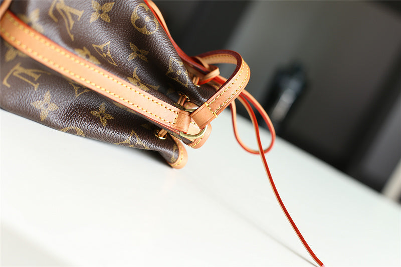 I W Fashion Lu-Vi bags - 9390