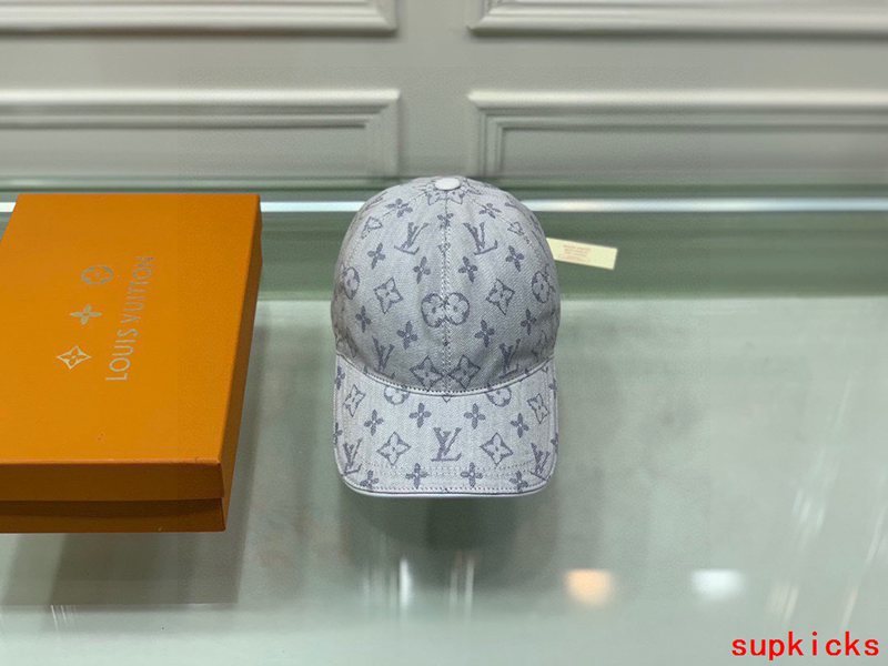 Louis Vuitton Luxury Cap