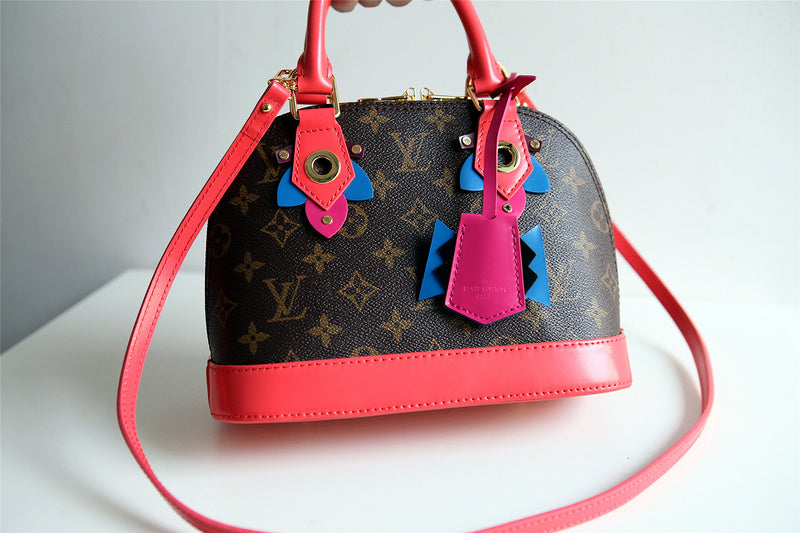 I W Fashion Lu-Vi bags - 8281