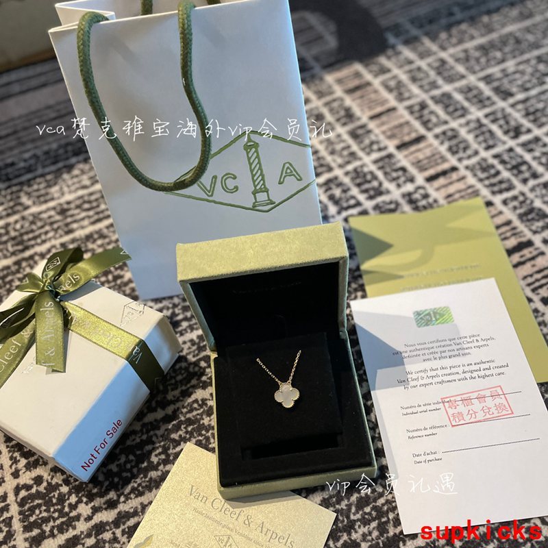Van Cleef & Arples Jewelry