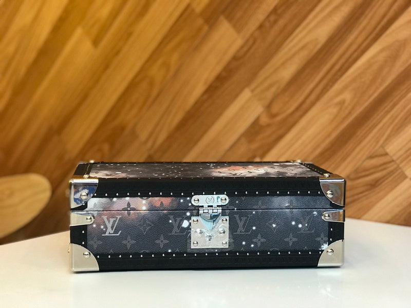I W Fashion Lu-Vi bags - 9506