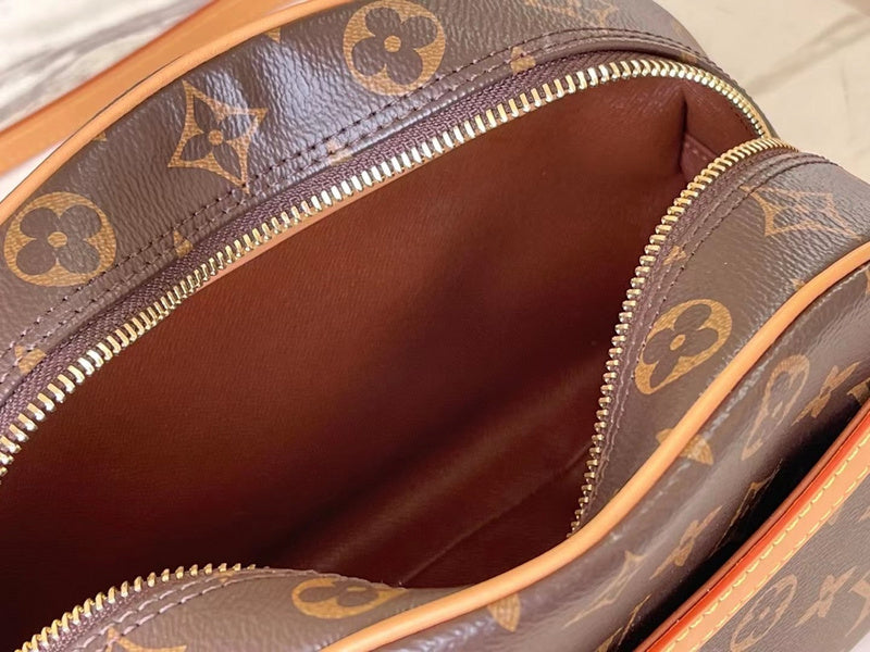 I W Fashion Lu-Vi bags - 17267