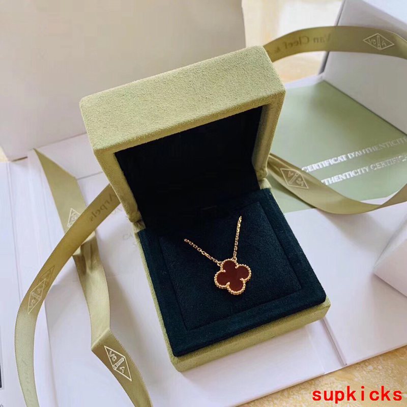 Van Cleef & Arples Jewelry