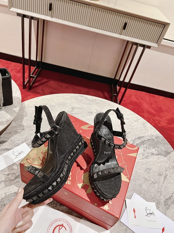 Chloe’s Picks - High-Quality Designer Products for You - AFFORDABLE LUXURY HEELS - 8319