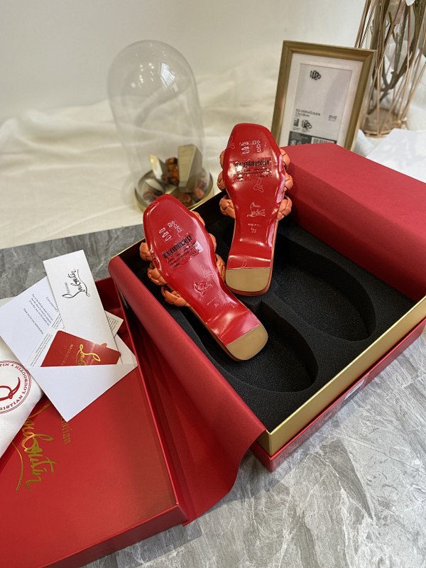 Chloe’s Picks - High-Quality Designer Products for You - AFFORDABLE LUXURY HEELS - 7971