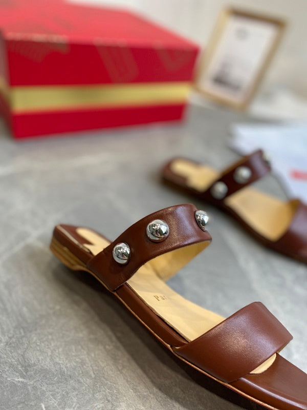Chloe’s Picks - High-Quality Designer Products for You - AFFORDABLE LUXURY HEELS - 7975