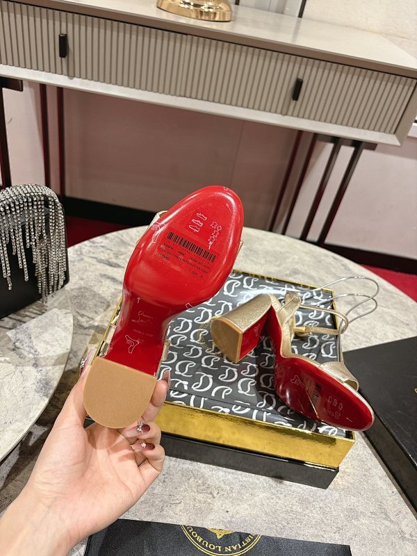 Chloe’s Picks - Premium Luxury Goods and Accessories - AFFORDABLE LUXURY HEELS - 8302